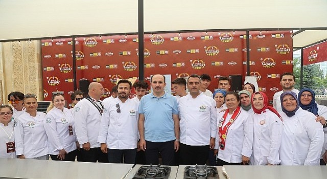 Başkan Altay Gastrofeste Katılan Yüz Binlerce Misafire, Şeflere ve Esnafa Teşekkür Etti