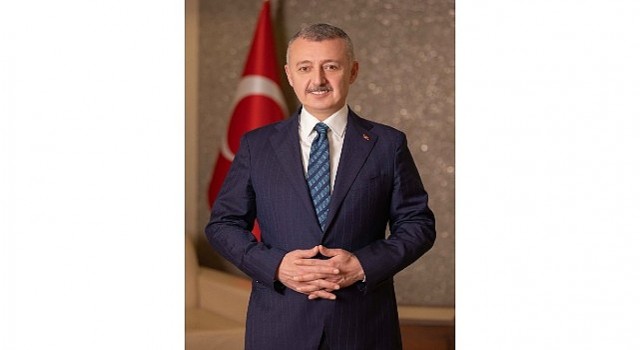 Başkan Büyükakın okula yeni başlayan miniklere başarılar diledi