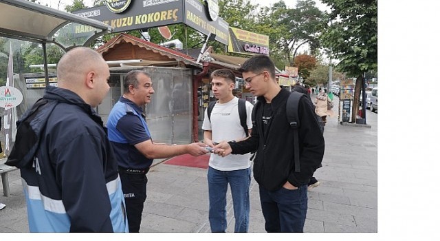 Başkan Rasim Arıdan Öğrencilere Bitmeyen Kalem Sürprizi