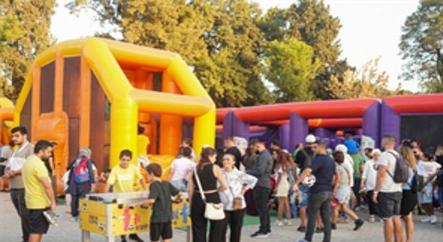 Çocuklar fuarda çok mutlu