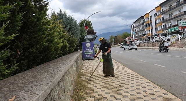 Kartepede Parklarda Yoğun Çalışma