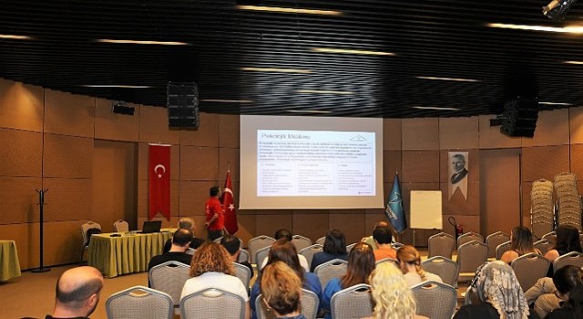 Küçükçekmecede Personele Mobbing Eğitimi Verildi: “Mobbing Bir İnsan Hakları İhlalidir”