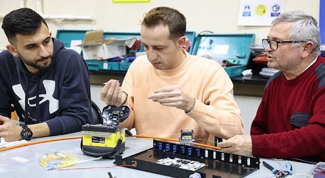 Kursiyerler, KO-MEKle aranan eleman oluyor