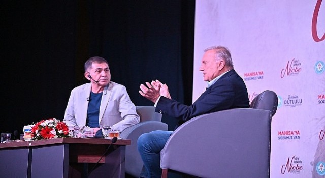 Murathan Mungan Manisada Sanatseverlerle Buluştu