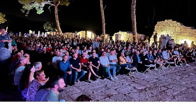 Phaselis Festivalinde “Samida” sahne aldı
