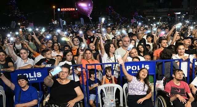 Salihli de Aslı Güngörden Unutulmaz Konser