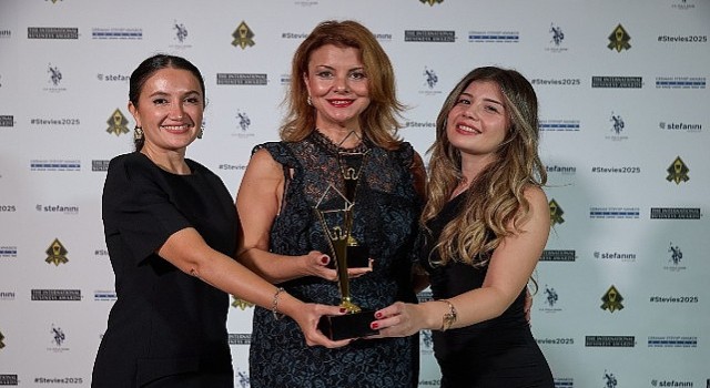 Bingo ve Molped Stevie Awardsle Taçlandırıldı!