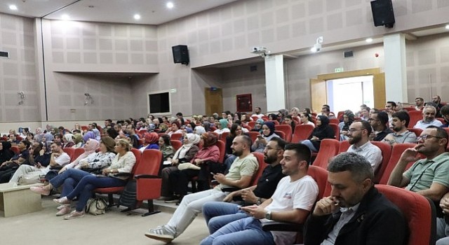 Büyükşehir personeli ”Canva” eğitimi aldı