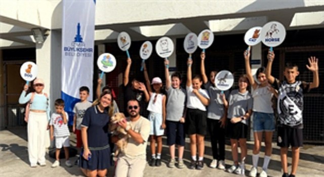 Büyükşehirin İngilizce Konuşma Kulübü öğrencileri Pakoda