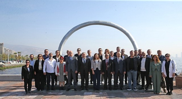 Karşıyakada “Muhtarlar Günü” zirvesi