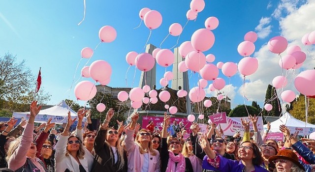 Meme Kanseri Farkındalığı İçin Bakırköyde Gökyüzüne Pembe Balonlar Uçuruldu