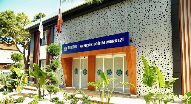 Menemen de eğitime dijital destek