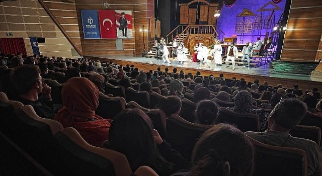 Şehir Tiyatroları, perdeyi Gebzeye taşıdı