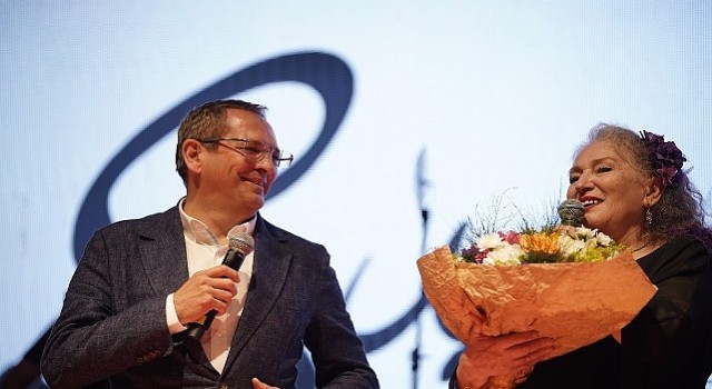 Suzan Kardeş ve Ege den Hasat Coşkusu!