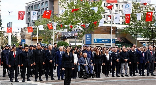 Antalya Büyükşehir Belediyesi Atasını saygı ve özlemle andı