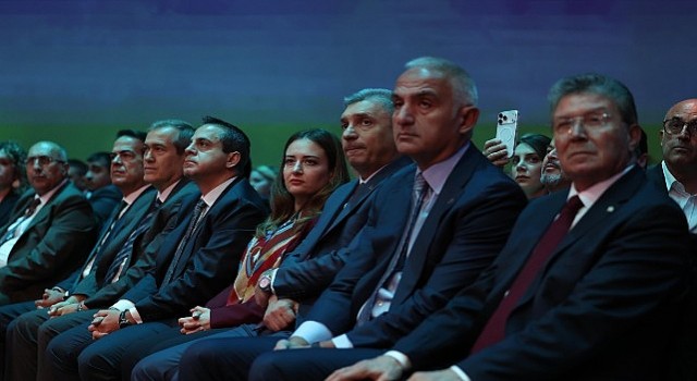 Başkan Vekili Özdemir Resort Turizm Kongresine katıldı