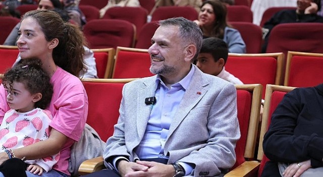 Bayrampaşa Belediyesinin çocuk şenliğinde doyasıya eğlence