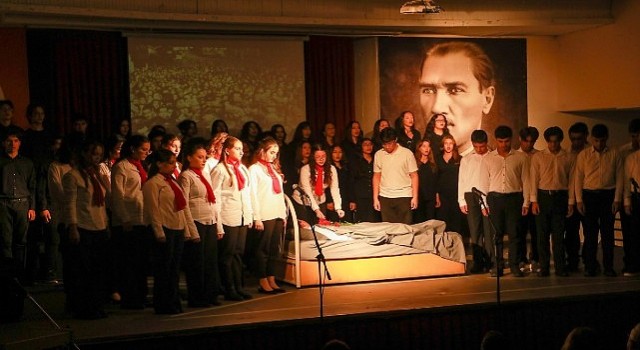 Burhaniyede Ataya Özel Anma Programı Gerçekleşti