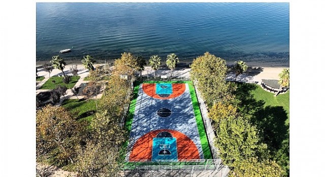 Büyükşehirden spor sahalarına yenileme çalışması