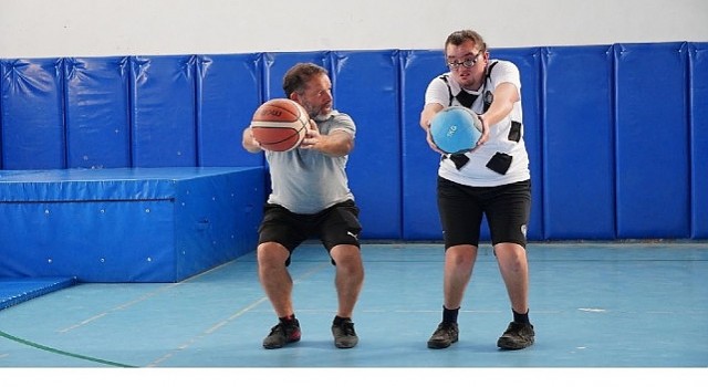 Çeşme Belediyesinden özel gereksinimli çocuklara engelsiz spor eğitimleri