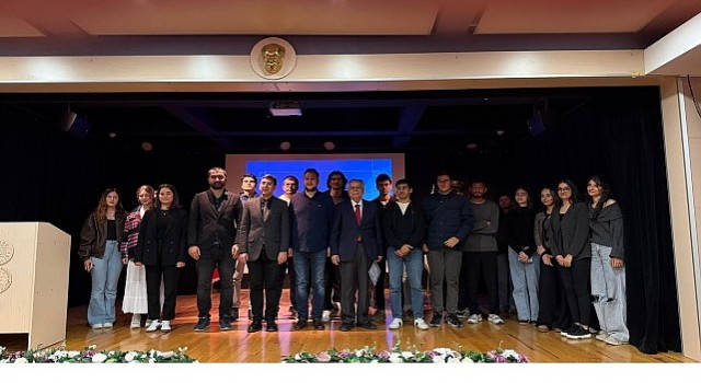 EÜde “Atatürk Cumhuriyetinin Evrensel Boyutları” anlatıldı