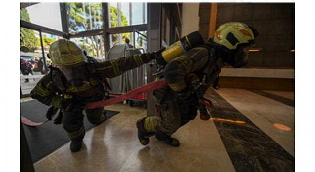 İtfaiyeden Swissotelde nefes kesen tatbikat