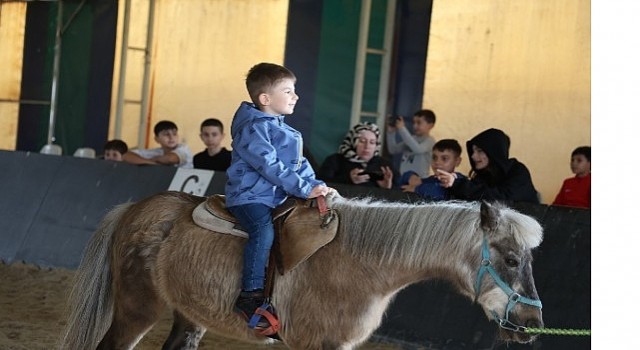 Kartepe Belediyesi Atlı Binicilik Kulübüne Yoğun İlgi