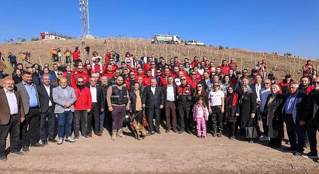 Milli Ağaçlandırma Gününde Keçiörende Fidanlar Toprakla Buluştu