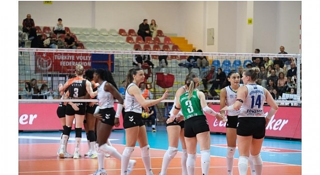 Nilüfer Belediyespor Eker, Eczacıbaşı Dynaviti 3-1 mağlup etti