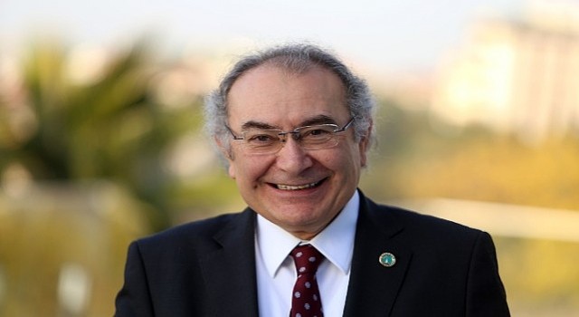 Prof. Dr. Nevzat Tarhan: “Ailedeki yangını iyilik söndürecek”