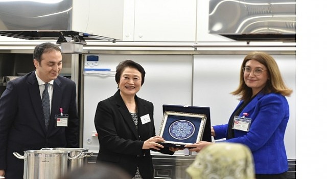 Türk mutfağı Japonyada Women Üniversitesi müfredatına girmesi için büyük bir adım atıldı