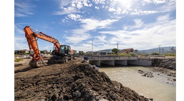 Yarımadadaki derelerden 100 bin ton malzeme çıkarıldı