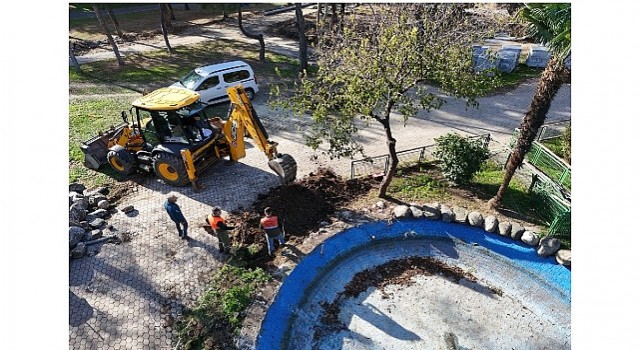 Bayrampaşada parklar bir bir yenileniyor