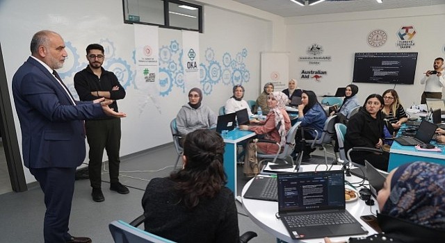 Canikte Kadınlar Yapay Zekâ İle Geleceğe Hazırlanıyor