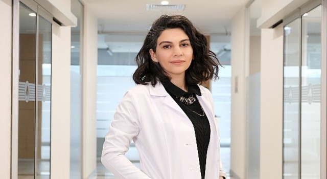 Diş etlerindeki yanma ve ağrı farklı sorunların habercisi olabilir!