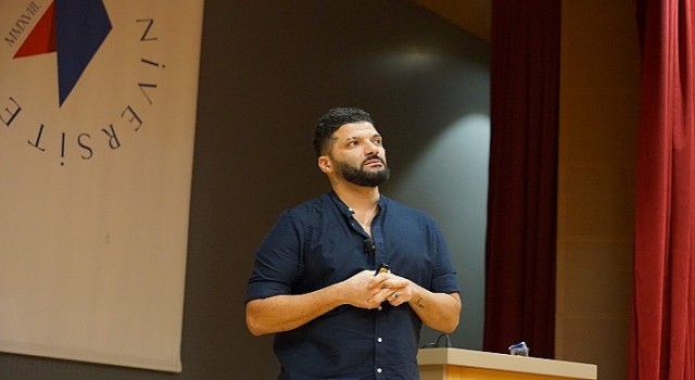 HIVle ilgili damgalanma ve ayrımcılık bilgisizlikten kaynaklanıyor