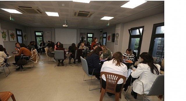 Kadın Dayanışma Merkezleri Ağı Efes Selçukta Bir Araya Geldi