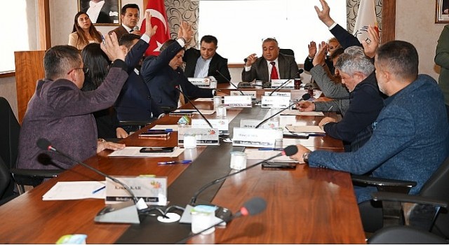 Kemer Belediyesinde yılın son meclisi yapıldı