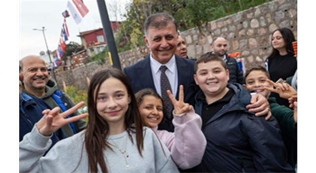 Park tamam sırada iki spor sahası var