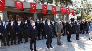 Antalya’da Çanakkale Zaferi’nin 106’ıncı yılı törenlerle kutlandı