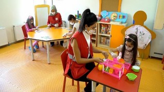 Kızılay Eğitim Seferberliğiyle Gelecek Kuşakları Kucaklıyor