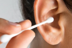 Kulak temizleme çubuklarını kullanırken dikkat