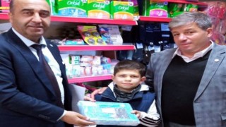 Mardinli Enes’e Akşener’den tablet