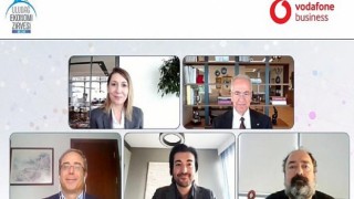 Uludag Ekonomi Zirvesi’nde dijitalleşmenin şirketlere etkisi konuşuldu