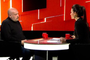 CESUR SORULARIN ADRESİ ‘JÜLİDE ATEŞ İLE 40’ YENİ SEZONDA GAİN’DE