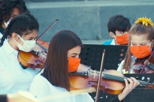 Çocuk koroları Candan Erçetin’le 23 Nisan için söyledi!