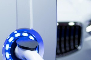 ELEKTRİKLİ ARACA İLGİ ARTIYOR