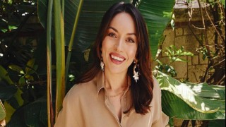 Ezgi Mola’dan yaza damga vuracak yepyeni bir marka: Ezomola