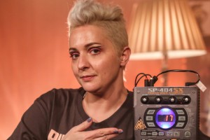 Gülinler ile “Bir Masada Oturduk” bu hafta yerli rap sahnesinin dikkat çeken isimlerinden Kamufle’yi ağırlıyor