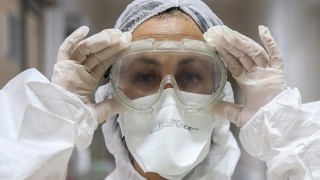 Hayat kurtarmak için gece-gündüz çalışan sağlıkçılar bu açıklamayı hak etmiyor!